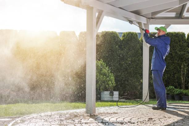 Best Pool Deck Cleaning  in Pleasantville, NY